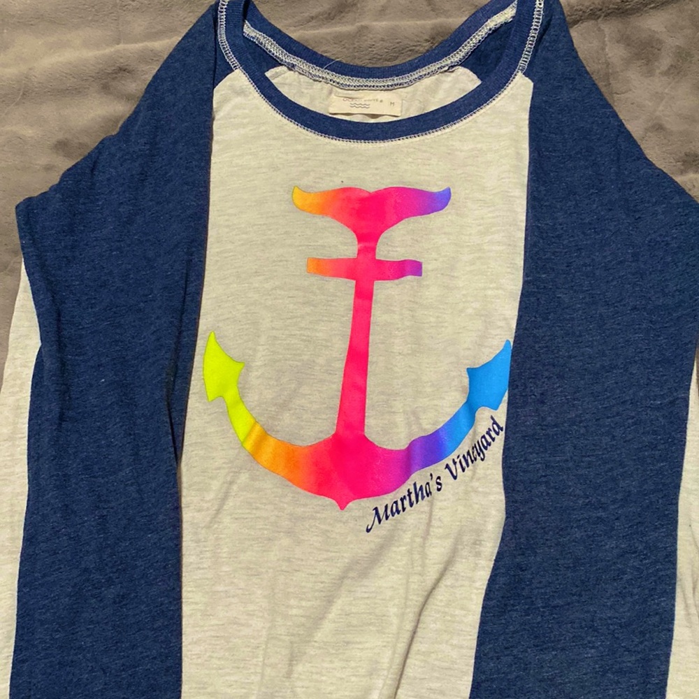 Size medium women shirt
